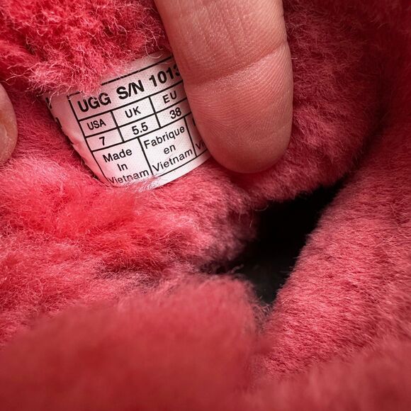 UGG Disney Minnie Mouse Sweetie Bow Red Boots Womens Size 7 - Picture 6 of 6